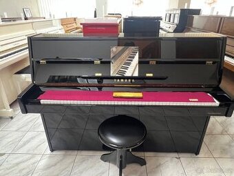 Yamaha C110A se zárukou, doprava a židle zdarma.