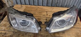 Opel Insignia A přední bi-xenon světla, nárazník, kapota