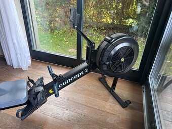 VESLOVACÍ TRENAŽÉR CONCEPT2 D PM5