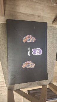 Herni notebook asus