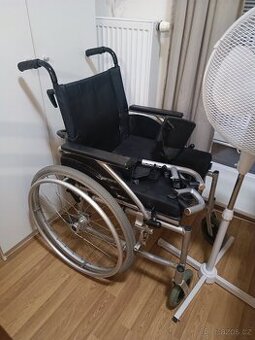 Invalidní vozík