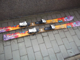 Juniorské carvingové lyže Nordica  140 cm