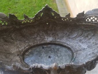 ZARDENIERA VELKA Okridleni draci