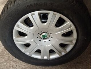 Prodám original 4 poklice 15 na Octavia 2