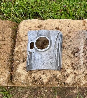 ČZ 125 175 250 - kryt karburátoru