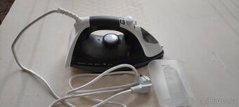 Napařovací žehlička