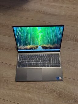 Dell Inspiron 15 5510 – i5-11300H / 8 GB RAM / 256 GB SSD