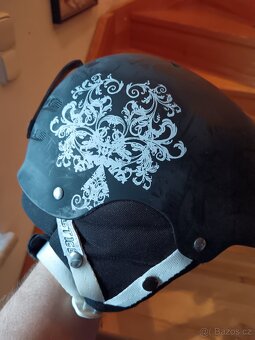 Snowboardová helma 54 cm