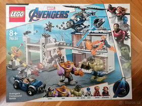 LEGO Super Heroes 76131 Bitva o základnu Agengerů
