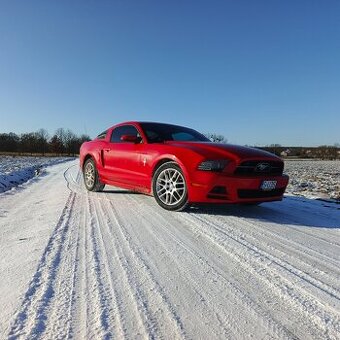 Ford Mustang 3.7 V6 Premium Pony Pakiet 2013
