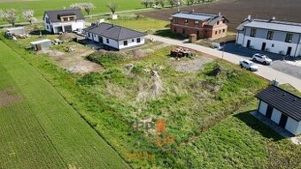 Prodej pozemku pro bydlení o rozloze 906 m² - Dubany