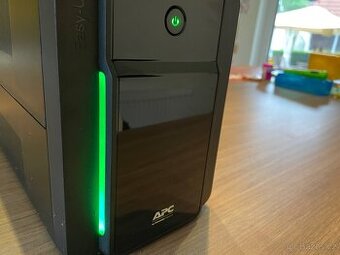 Záložní zdroj APC model BVX2200LI-GR