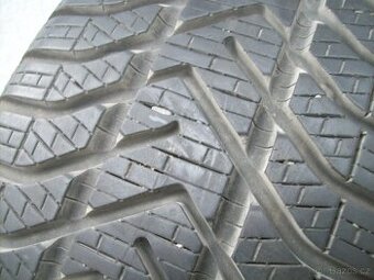 zimní Pirelli Scala Kamiq 195.60.16 vzorek 90%