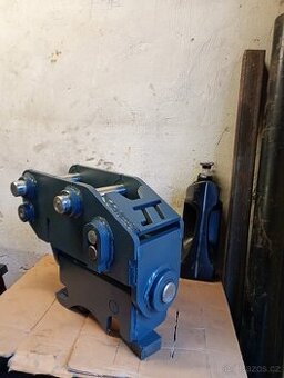 Prodám naklápěcí hlavu 2x45' pro minibagry