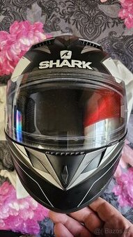 Prodám helmu shark v pěkném stavu