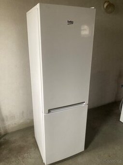 Lednice včetně mrazáku