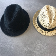 2 ks klobouků -  černý a béžový