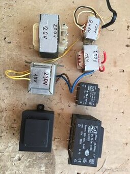 MALÉ TRANSFOMÁTORY