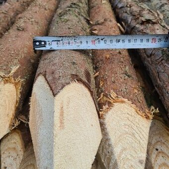 Dřevěné kůly, na ohrady a ploty