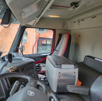 Volvo FMX 460 8x6 E6 - sklápěč 3S bordmatik