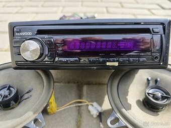 Autorádio a 3x repro ISO konektor.