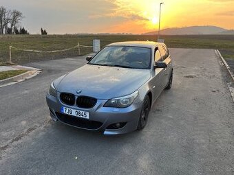 BMW E61 530d, silbergrau