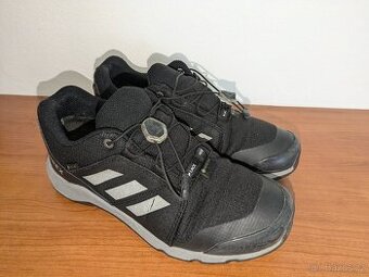 Dětská obuv Adidas s Gore-Tex