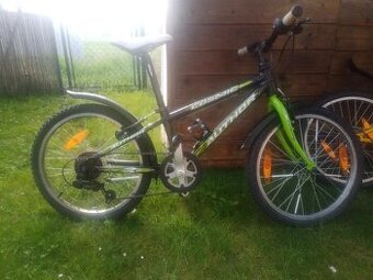 různé dětské věci