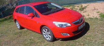 OPEL ASTRA 1,4i r.v.2011,naj:112tkm,KLIMA,DOHODA