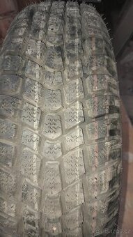 Nová pneu zimní 175/70R14 84T