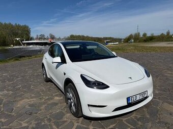 Tesla Model Y Long Range AWD – BERLIN