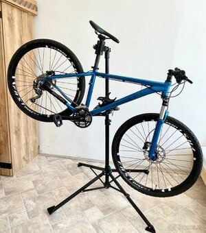 Colis Scud 29" + nový servisní stojan Bike Original
