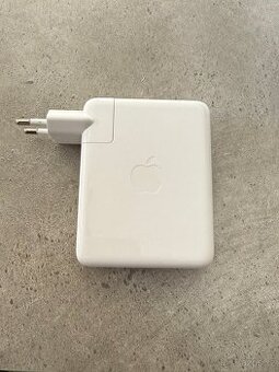 Napájecí adaptér Apple