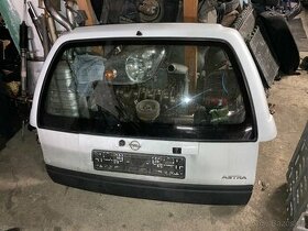 Prodám díly Opel Astra F