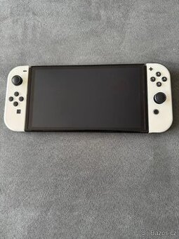 Prodám Nintendo Switch OLED + 3hry