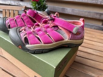 Keen sandály vel.34