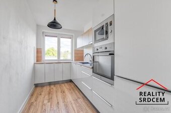 Pronájem zrekonstruovaného bytu 3+1 s lodžií, 73 m2, ul. Jiř