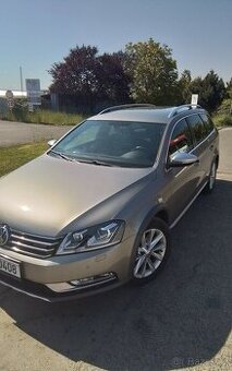Volkswagen variant Alltrack 4x4 2013 nafta 103 kW.
