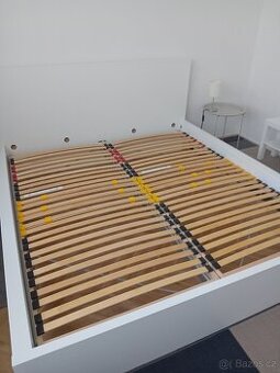 Postel Malm ikea 180x200 cm