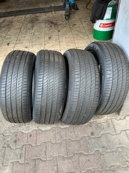 Pneu 235/45/20 Michelin