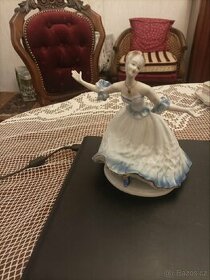 Porcelánová soška - 1