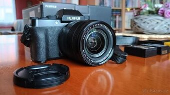 Fujifilm X-T200