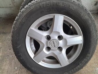 Kola Škoda Felicia