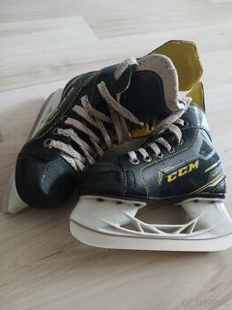 Dětské brusle CCM 28
