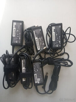 6x HP 18,5V/3,5A-65W) ORIGINÁLNÍ OTESTOVANÉ FUNKČNÍ NABÍJEČK
