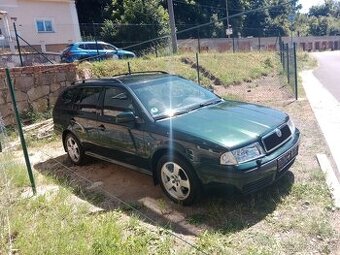 Škoda Octavia 1 2.0i servisní kniha