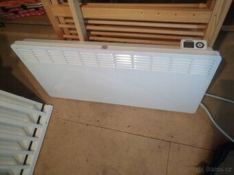 Stiebel Eltron - Nástěnný konvektor s LCD displejem a elektr