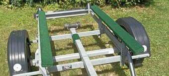 Prodám nákladní přívěs pro přepravu lodi.