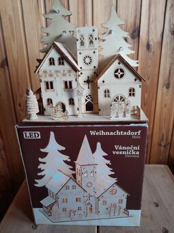 VÁNOČNÍ LED  DEKORACE VESNIČKA