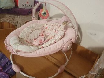 Lehátko a houpačka pro miminko